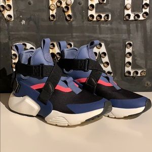 Nike Huarache City Slip-on High - Women’s 8.5